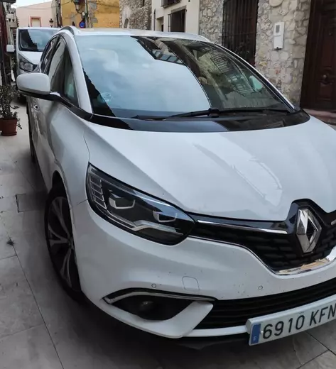 Renault Scenic 4 osoby.webp